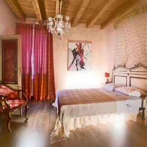 Antica Dimora Conti Custoza Bed & Breakfast Roverbella