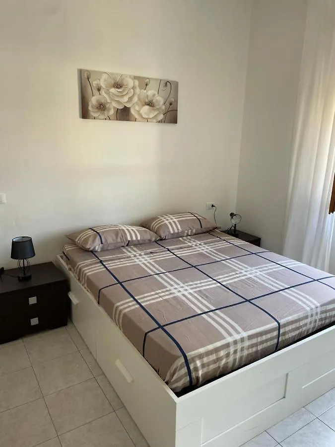 Gemc Room Livorno 0*,  Italië